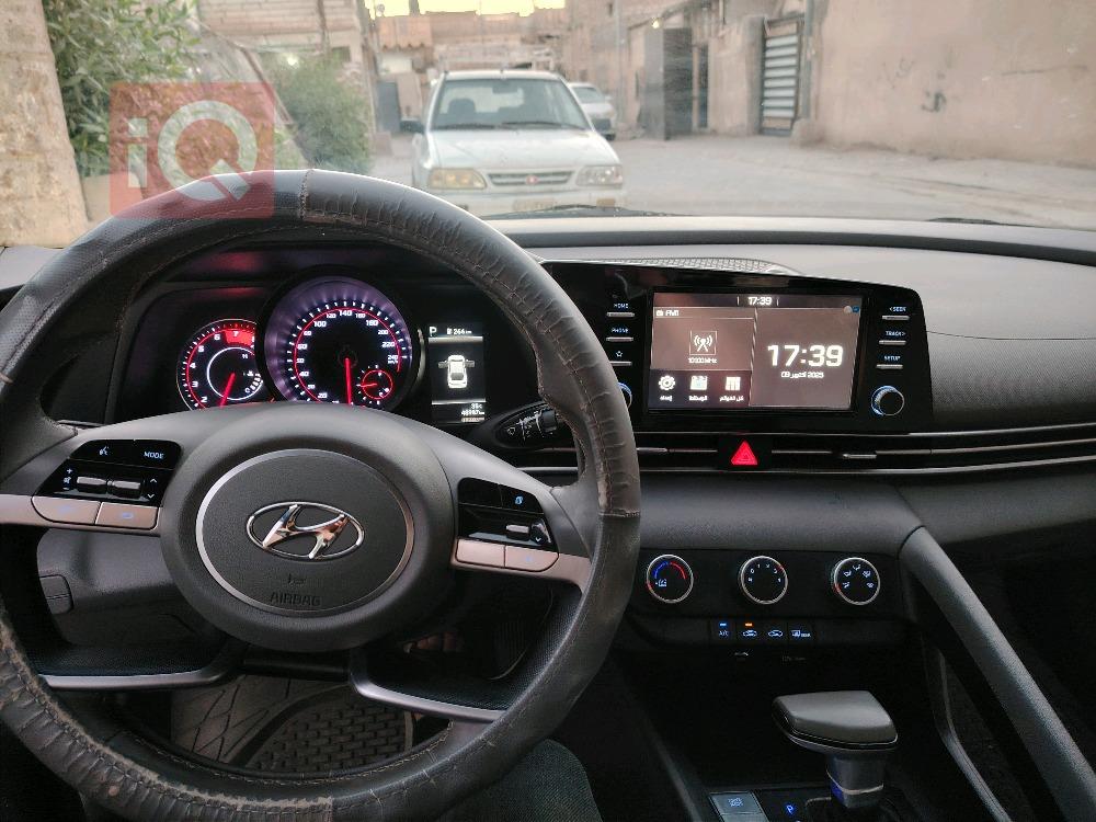 هیوندای ئەلەنترا